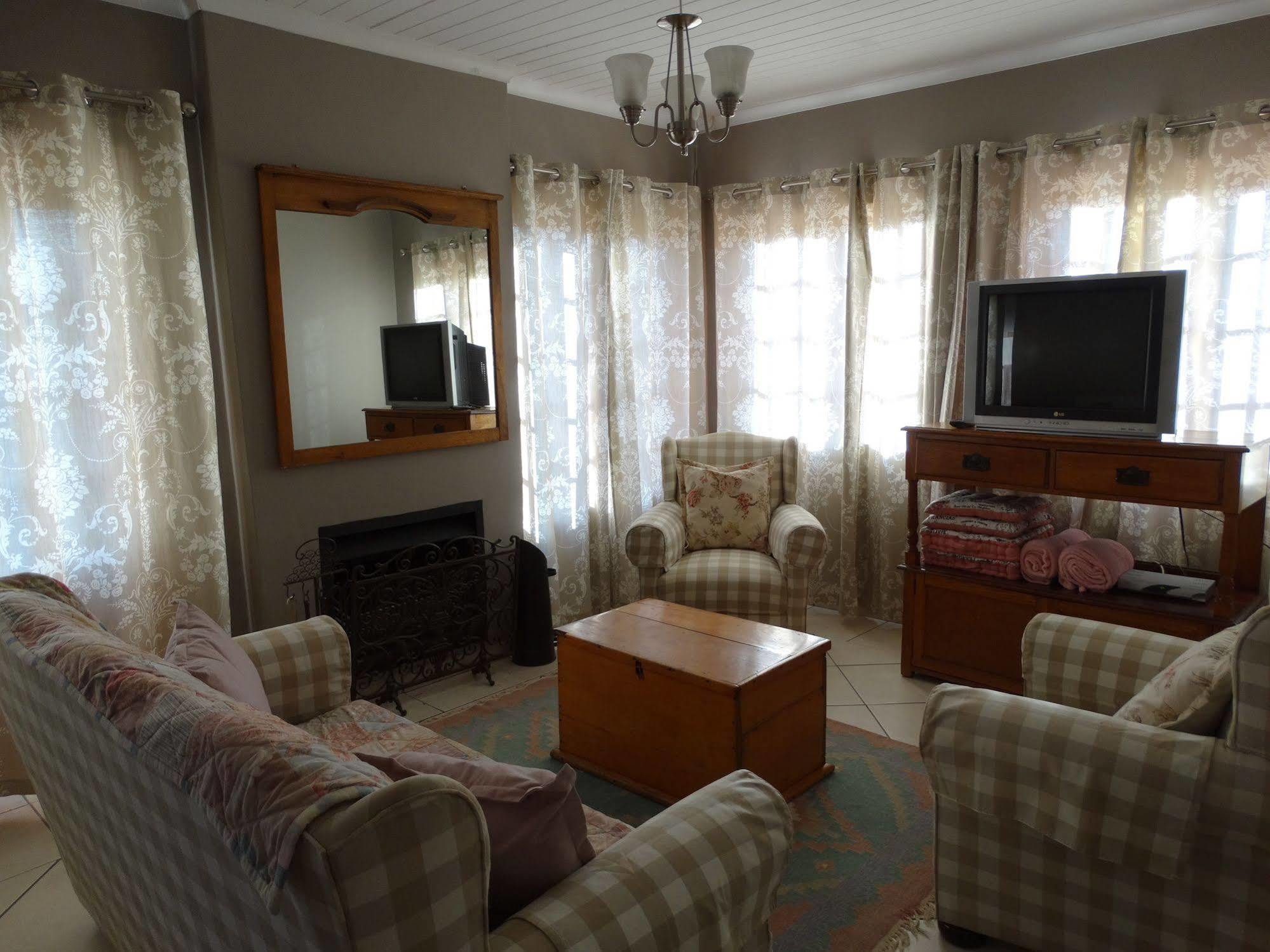 By The Way Guesthouse Clarens Εξωτερικό φωτογραφία